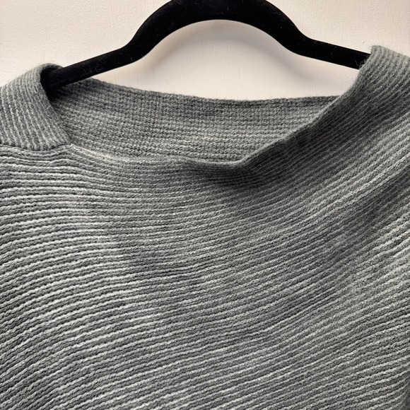 sweaters women OS Poncho - Picture 5 of 6